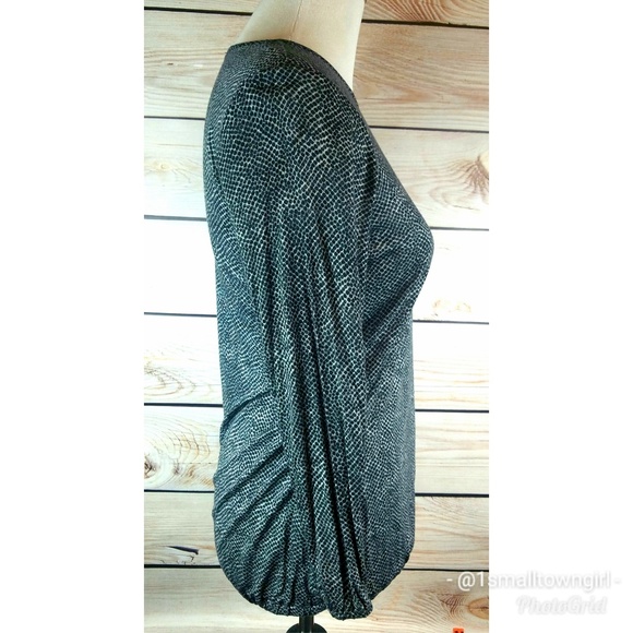 Michael Kors keyhole front leopard print top S NWT - Picture 2 of 8